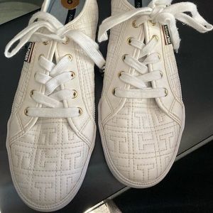 White Tommy Hilfiger women’s sneakers size 8